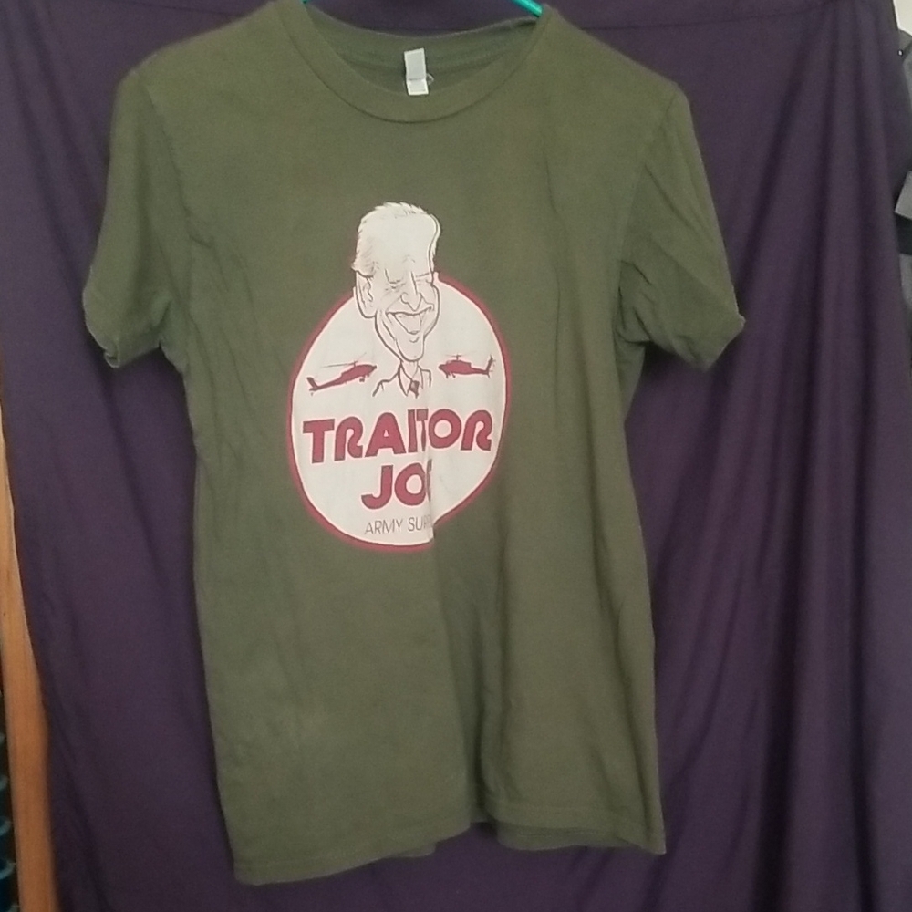 Olive Graphic Tee - Short Sleeve